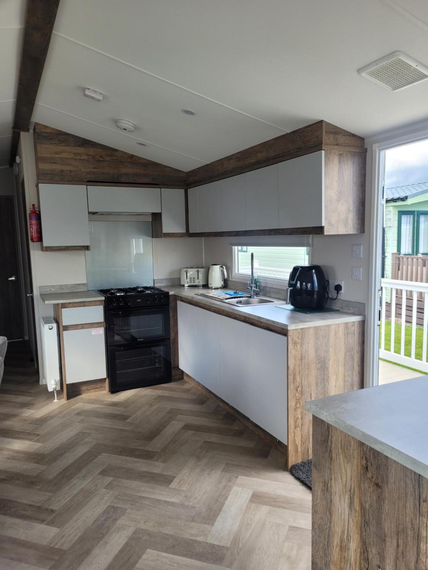 Q8 Ocean Edge Caravan Park Heysham Exterior photo